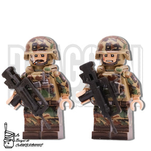 3D Printed French FAMAS with visor (La Brique de Cambronne)